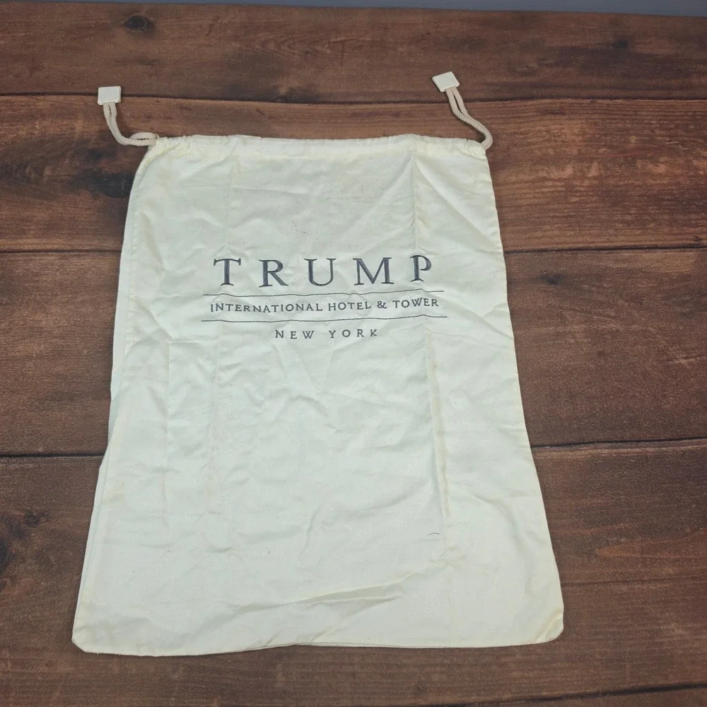 Trump Hotel Laundry Bag Cream Good Drawstring Canvas Travel Pouch NY Logo